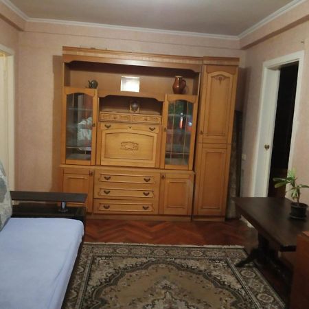 1К Квартира Бульвар Котляревського, Бульвар Праці Буд 1 كييف المظهر الخارجي الصورة